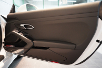 ポルシェ 718 ボクスター PDK 延長保証令和7年10月迄 スポーツエグゾースト 20インチカレラクラシック ティンテッドテール 中古車 中古車