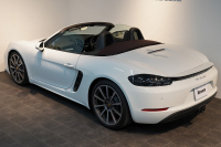 ポルシェ 718 ボクスター PDK 延長保証令和7年10月迄 スポーツエグゾースト 20インチカレラクラシック ティンテッドテール 中古車 中古車