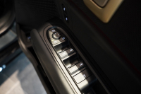 MINI(ミニ) ミニカントリーマン ALL4 JOHN COOPER WORKS TRIM ワンオーナー レジェンドグレー パフォーマンスブレーキ レッドスポーツストライプデカール 中古車 中古車