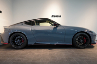 日産 フェアレディZ NISMO ワンオーナー 登録済未使用車 ステルスグレー×スーパーブラック NISMO専用装備 保証継承令和10年1月迄  中古車