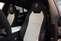 ランボルギーニ ウルス ベースグレード 左H カーボンエクステリア&インテリア パノラマルーフ Bang&Olufsen 中古車 中古車