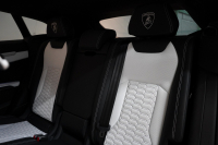 ランボルギーニ ウルス ベースグレード 左H カーボンエクステリア&インテリア パノラマルーフ Bang&Olufsen 中古車 中古車