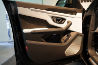 ランボルギーニ ウルス ベースグレード 左H カーボンエクステリア&インテリア パノラマルーフ Bang&Olufsen 中古車 中古車