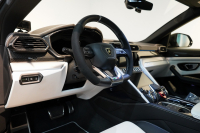 ランボルギーニ ウルス ベースグレード 左H カーボンエクステリア&インテリア パノラマルーフ Bang&Olufsen 中古車 中古車