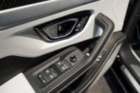 ランボルギーニ ウルス ベースグレード 左H カーボンエクステリア&インテリア パノラマルーフ Bang&Olufsen 中古車 中古車