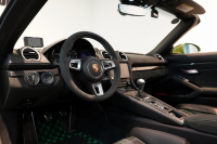 ポルシェ 718スパイダー 6MT ワンオーナー 左H PTSカラー/オリーブグリーン PCCB レザーインテリア 中古車 中古車