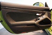 ポルシェ 718スパイダー 6MT ワンオーナー 左H PTSカラー/オリーブグリーン PCCB レザーインテリア 中古車 中古車