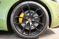 ポルシェ 718スパイダー 6MT ワンオーナー 左H PTSカラー/オリーブグリーン PCCB レザーインテリア 中古車 中古車