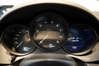 ポルシェ 718スパイダー 6MT ワンオーナー 左H PTSカラー/オリーブグリーン PCCB レザーインテリア 中古車 中古車