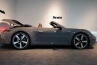 ポルシェ 911(Type992) Carrera Cabriolet 後期モデル(Type992.2) ワンオーナー OP432万 スポクロ スポエグ クラブレザー Fリフト 中古車 中古車