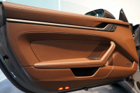 ポルシェ 911(Type992) Carrera Cabriolet 後期モデル(Type992.2) ワンオーナー OP432万 スポクロ スポエグ クラブレザー Fリフト 中古車 中古車