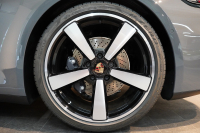 ポルシェ 911(Type992) Carrera Cabriolet 後期モデル(Type992.2) ワンオーナー OP432万 スポクロ スポエグ クラブレザー Fリフト 中古車 中古車