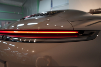 ポルシェ 911(Type992) Carrera Cabriolet 後期モデル(Type992.2) ワンオーナー OP432万 スポクロ スポエグ クラブレザー Fリフト 中古車 中古車