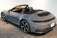 ポルシェ 911(Type992) Carrera Cabriolet 後期モデル(Type992.2) ワンオーナー OP432万 スポクロ スポエグ クラブレザー Fリフト 中古車 中古車