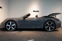 ポルシェ 911(Type992) Carrera Cabriolet 後期モデル(Type992.2) ワンオーナー OP432万 スポクロ スポエグ クラブレザー Fリフト 中古車 中古車