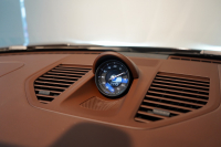 ポルシェ 911(Type992) Carrera Cabriolet 後期モデル(Type992.2) ワンオーナー OP432万 スポクロ スポエグ クラブレザー Fリフト 中古車 中古車